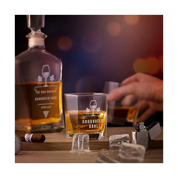 Maverton Whiskey Karaffe + 2/4 / 6er Whiskygläser Set mit Gravur - 700ml Whisky Dekanter - Geschenk zum Hochzeitstag für Paar - Monogramm – Bild 3
