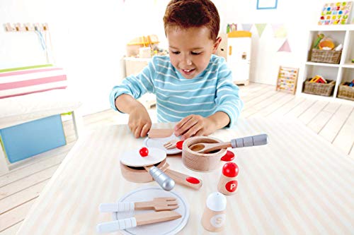 Hape Koch- & Servierset von Hape| 13-teiliges Kochset für Rollen- und Fantasiespiele mit Zubehör aus Holz – Bild 4