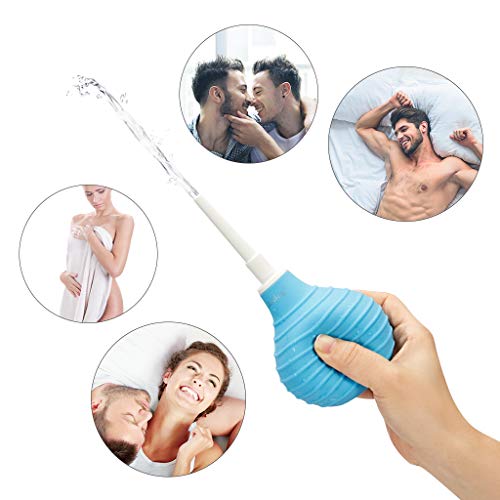 Mushuk soatidan oz qollarini yalaydi