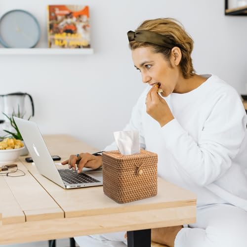 Rattan Paper Tissue Box with Lid, Square Wicker Box Holder, Facial Tissue Paper Tissue Box for Dining Table, Living Room, Bathroom, Bedroom (Natural)