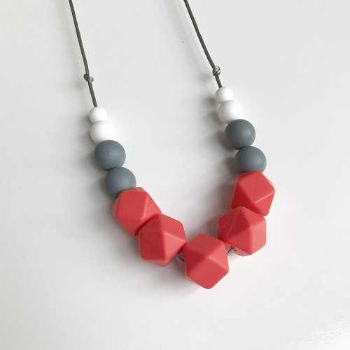 mama teething necklace
