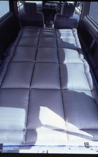 スノボ 車中泊キャンプの必需品 弾力性のある厚手マット レジャー 釣り 日本製 フルフラットマット大型車用 B006l27s5q マットパッド 超歓迎された Www Brti Co Zw