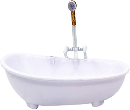 bañera de juguete con agua