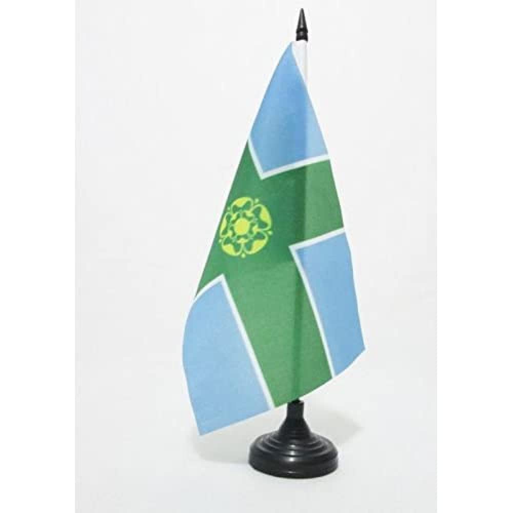 AZ FLAG Derbyshire county Table Flag 5'' x 8'' - Derbyshire county Office Decoration 100% Polyester 21 x 14 cm - Mini Desk Flag with Pole and Black Plastic Base