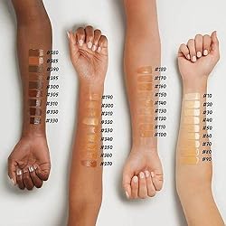 essence | Pretty Natural Hydrating Foundation