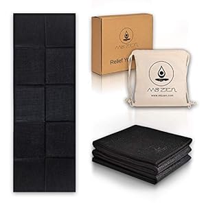 Yoga Mat Non Slip 8 mm For a Painless Practice – Extra Thick Foldable Yoga Mat with Alignment Lines – Pilates Stretching Meditation Exercise – Large Mat Double Sided for a Clean Practice – 183x63cm