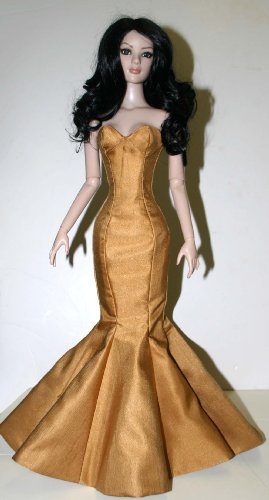 Dark Decorum Pattern for 22" American Model Tonner