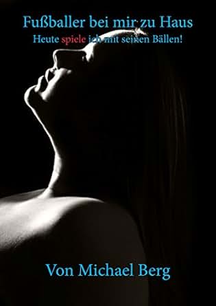 Fussballer Bei Mir Zu Haus Heute Spiele Ich Mit Seinen Ballen
