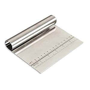 Yuciya Deegschraper, RVS gebak schraper Cutter met meetschaal Cake Pizza Cutter Gebak Brood Chopper Bakgereedschap