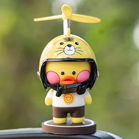Amazon 車内装飾 車のダッシュボード アヒルのおもちゃの車の装飾品 大人の女性男性の子供のためのプロペラヘルメット付きの黄色いアヒルの車の ダッシュボードの装飾 おもちゃ 装飾のおもちゃ 車の装飾の子供のおもちゃのギフト ミニカー ダイキャストカー おもちゃ