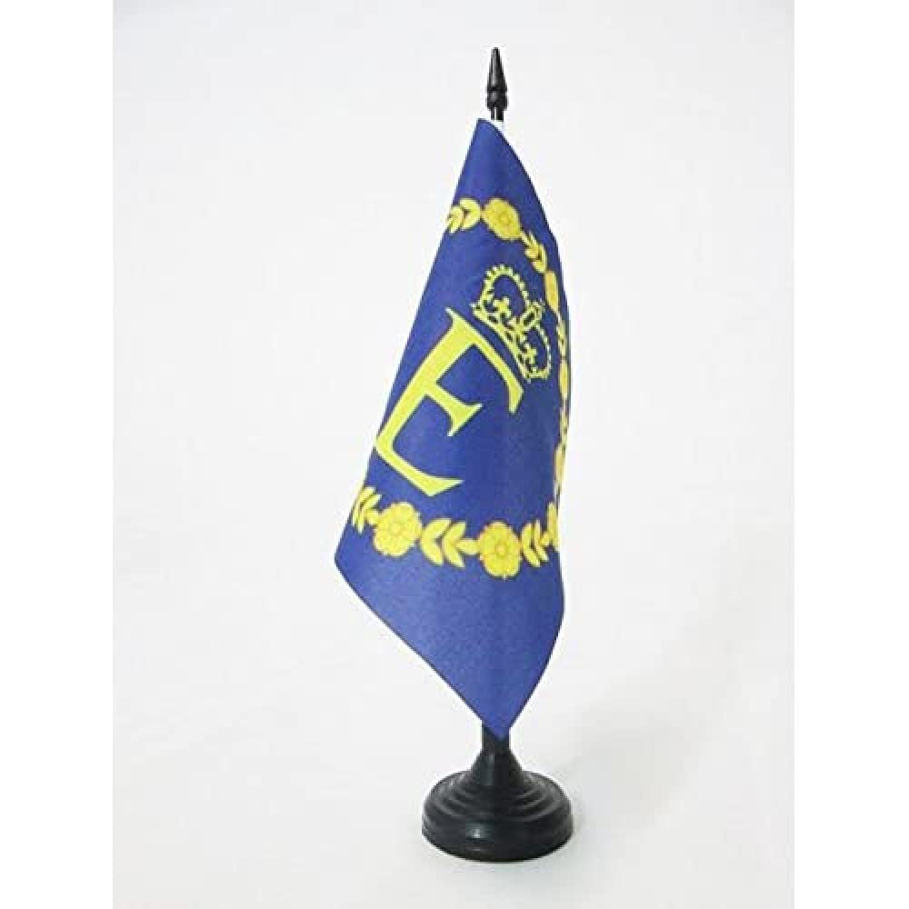 AZ FLAG Personal Standard of Queen Elizabeth II Table Flag 5'' x 5'' - United Kingdom queen Office Decoration 100% Polyester 15 x 15 cm - Mini Desk Flag with Pole and Black Plastic Base