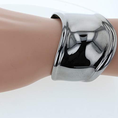 オン レッスン 花に水をやる ボーンカフ 風 Maruicompany Com