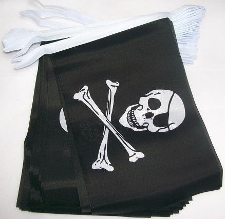 9m 32 Flag Skull & Crossbones Pirate Jolly Roger Material Bunting