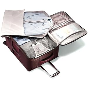 Good organizational features keeping clothes neat