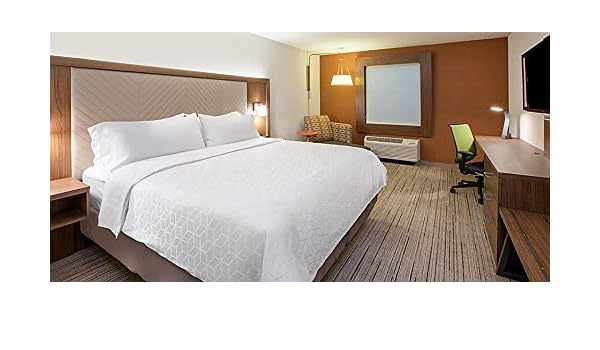 Amazon Com Holiday Inn Express Duvet Cover King Kitchen Dining