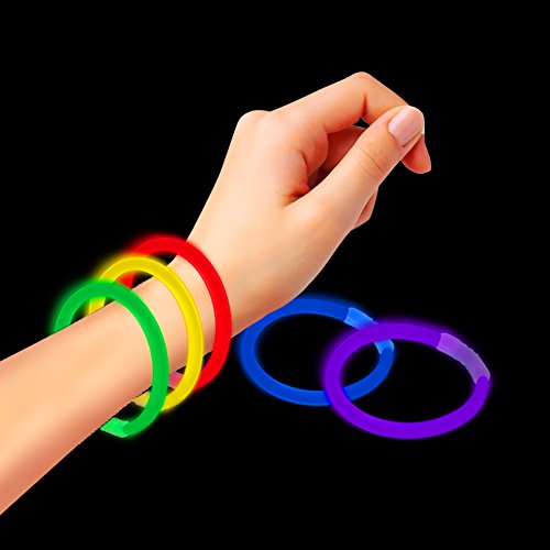 Windy City Novelties 300 Pack Premium 8” Glow Sticks in Assorted