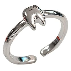 Helen de Lete Simple Geometric Pattern Lost Teeth
