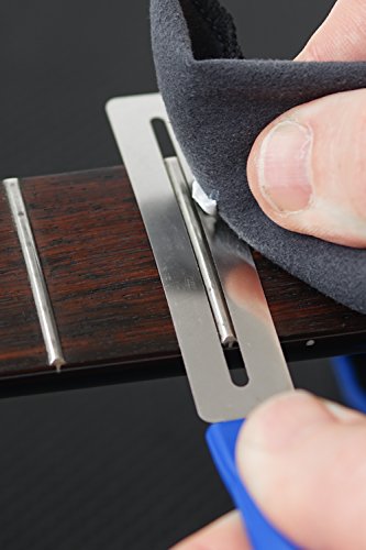 MusicNomad 5 pc. FRINE Fret Polishing Kit with Fretboard Guards, Polish, Cloth (MN124)