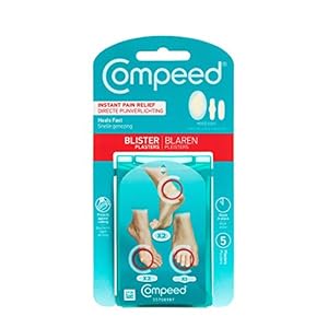 Compeed Mixed Size Blister Plasters, 5 Hydrocolloid Plasters, Foot Treatment, Heal fast, Counts and Dimensions: 2 x Medium (6.8 cm x4.2 cm), 2x Small (6.0 cmx2.0 cm), 1x On toes (5.1 cmx1.7 cm)