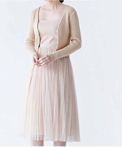 grey tulle skirt outfit