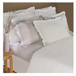 Amazon.com: Linea Casa by Sferra Matelasse 3-pc Scalloped