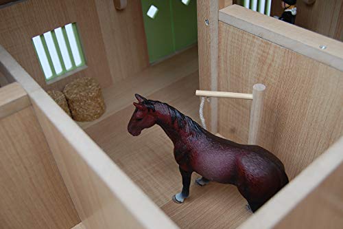 Kids Globe Farming Reiterhof rosa Bauernhof Pferdestall Holz 1:24 mit 3 Boxen, Spielzeug Pferdehof, mit praktischem Faltdach, für alle gängigen Tierfiguren 610210 – Bild 4