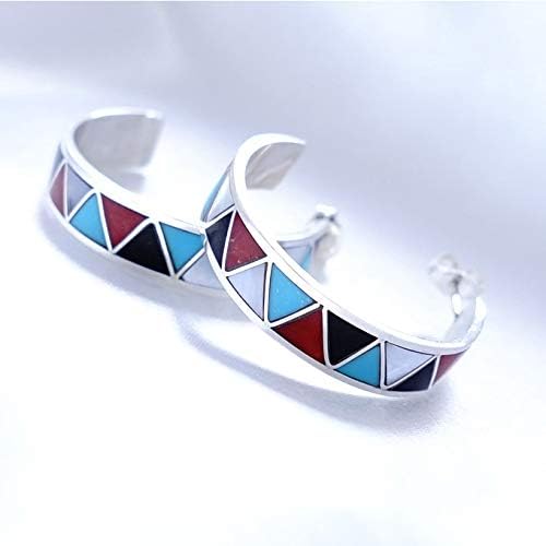 インディアンジュエリー スタッドピアス ズニ族 Joanna Peina作 インレイワーク カラフル ４種類の天然石 ターコイズ レッドコーラル オニキス ホワイトシェル 銀細工 Sv925 ピアス シルバー９２５ サイズ 約mm X 天然石 繁栄 レディース 魔除け シェル ハンドメイド