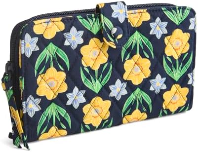 Amazon.com: Vera Bradley Women's Pineapple Toucan Party Turnlock