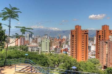 Bucara Manga Colombia Skyline as seen from El Prado District (55414992), canvas, 120 x 80 cm