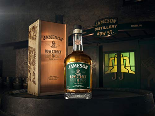 Jameson 18 Years – Blended Irish Whiskey aus Ex-Bourbon und Sherry Fässern – Milder Whiskey aus Irland – 1 x 0,7 l – Bild 3