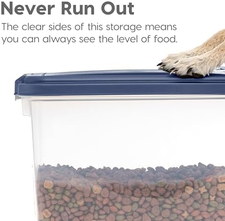 - Recipiente hermético de armazenamento de comida para animais de estimação de 35 lb 45 litros com colher e caixa de petiscos para cães, gatos e pássaros, mantém pragas afastadas