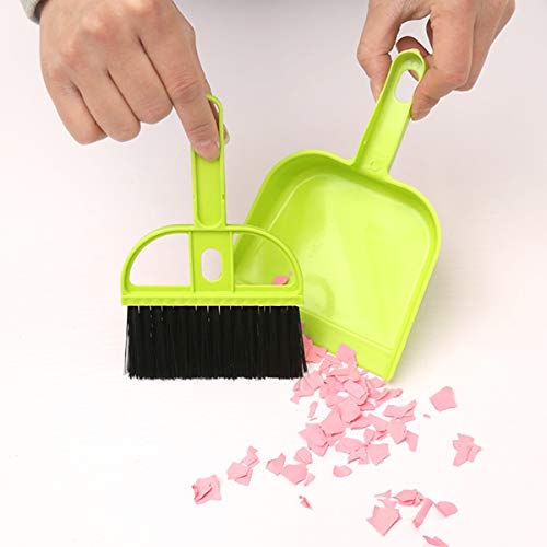 Practical Plastic Mini Broom and Dustpan Set for Desktop Pets Nest Cage Cleaning (Green)