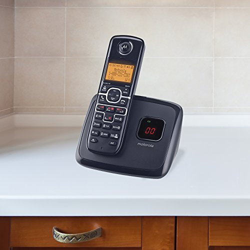 Motorola DECT 6.0 Enhanced Cordless Phone with 2 Handsets and Digital Answering System L702M