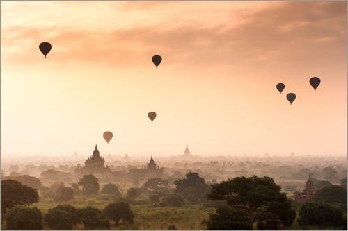 Poster 150 x 100 cm: Hot air balloons over the temples of Bagan by Jordan Banks/Robert Harding art print, new art poster
