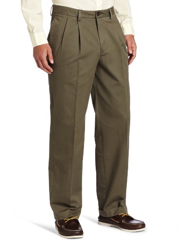 IZOD Men's Pleated Madison Pant, Tarmac, 30W x 30L