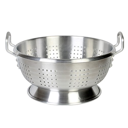 Excellante Aluminum Colander with Base and Handle, Heavy Duty, 12 Quart, 2 mm