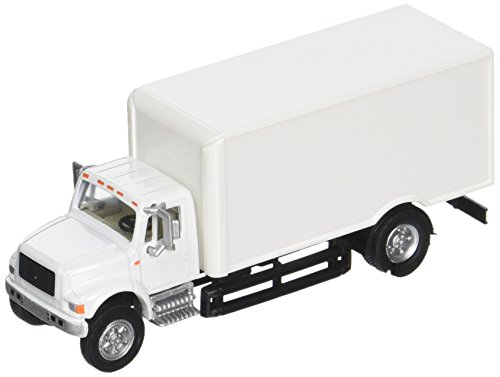 Walthers SceneMaster International 4900 1-Axle Van, White