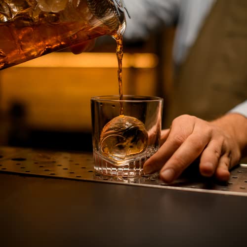 Samuelworld Large Ice Ball Maker with Lid, 4 x 2.5 Inch Ice Balls BPA