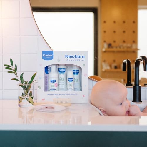 Mustela Newborn Arrival Gift Set Baby Skincare Bath Time