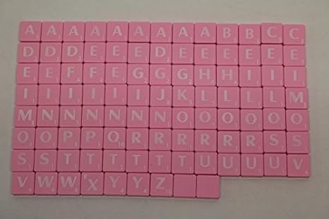 Neu Kunststoff Scrabble Fliesen Briefe Rosa Kunststoff Weisse Buchstaben 100 Set Mit Spielsteine Kunst Handwerk Vintage Amazon De Spielzeug