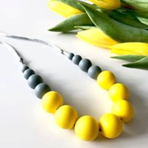 mama teething necklace