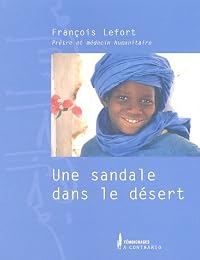 Une  sandale dans le désert