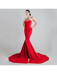 Señorita Vestido largo de fiesta de noche o boda, sin breteles, con escote asimétrico, y tajo en el frente.