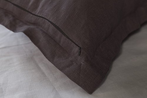 Oxford sham with flanges Standard size in dark grey