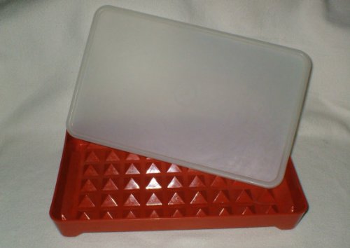 Tupperware Hotdog/Sausage/Bacon Keeper in Red