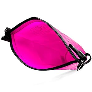 Schnorchelmasken 41B 7Bm9DJL. SS300 Du willst Deine Wertgegenstände bei der nächsten Bootsfahrt sicher verstauen, dann ist unser Dry Bag »Seemann« genau der Richtige für Dich. Dry Bags (dt. Trockentaschen) sind die idealen Begleiter, um Dein Gepäck beim nächsten Segeltörn sicher, trocken und wasserfest zu verstauen. Ob Smartphones, Wertsachen oder Kleidung – für jede Gegebenheit gibt es die passende Größe. Farbenfrohe Designs machen unsere Seemannsäcke zu einem perfekten Accessoire für Outdoor-Aktivitäten.
EINSATZGEBIETE: Dry Bags schützen Deine Wertsachen vor Regenschauern, Sand und Schmutz. Egal ob am Strand, auf See, beim Wandern, Skifahren, Camping, Snowboarden, Kanufahren oder Angeln, die wasserdichte Tasche ist Dein Outdoor-Bag für alle Aktivitäten. Wasserdicht und robust! #DoYourOutdoor ist eine Marke der #DoYourSports GmbH.
GRÖSSEN: 2L 5L, 10L 20L 30L oder 40L je nach Bedarf für kleine oder große Reisen geeignet oder einfach wenn Du mit dem Fahrrad oder Motorrad zur Arbeit fährst, schützt der Rucksack Deine Wertsachen vor Nässe, Staub, Schnee und Schmutz.