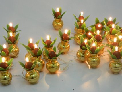 A2Z Electric Golden Kalash Diya Deepak Tealight Rice Light Lamp For Pooja/Puja/Mandir/Home Decoration And Free 1 Hand Shape LED Light Keychain