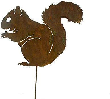 Nibbling Squirrel Garden Pick, Rusty Patina, Nature Gift, Garden Art, Outdoor Decoration by: Elegant Garden Design