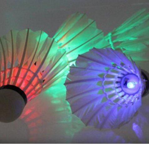 URToys 4PCS/Pack Colorful LED Badminton Shuttle cock Dark Night Glow Birdies Lighting Badminton Ball Indoor Sports Flash Colors At Color Random - Thumbnail 4