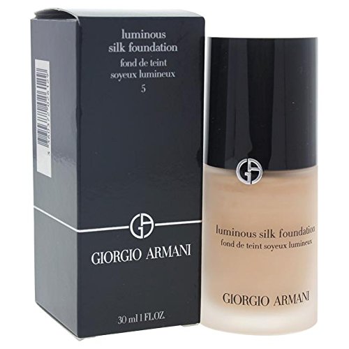 GIORGIO ARMANI Luminous Silk Foundation, 5 Medium Neutral